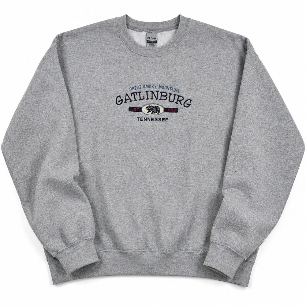 Gatlinburg Tennessee Bear Embroidered Crewneck Sweatshirt Gray Gildan XL USA